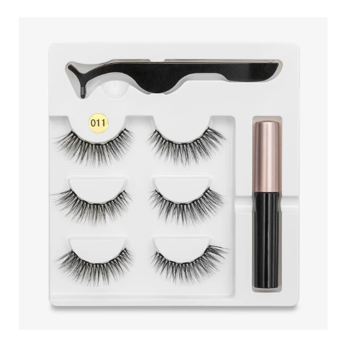 A Pair Of False Eyelashes With Magnets In Fashion